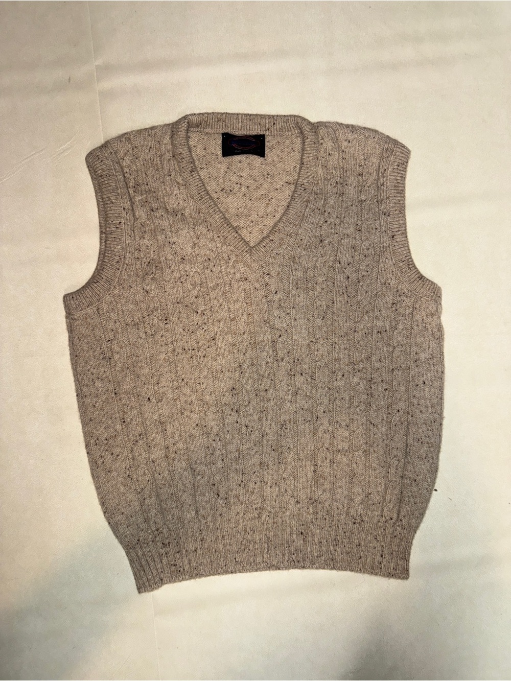 Jantzen Men's V-Neck Cable Knit Sweater Vest in Taupe Speckle